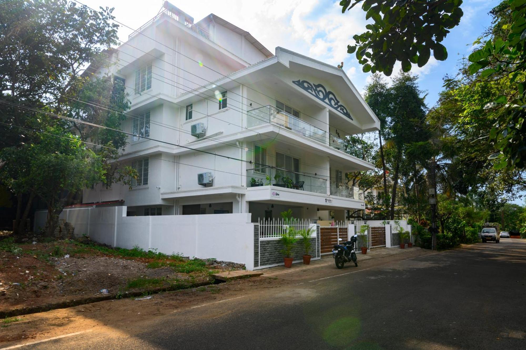 Lotus & Orchid Villas By Ramnath Homes Sangolda Exterior photo